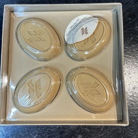 Vintage 4 Pc Royal Velvet Scented Hard Milled Bar Soaps SUEDE 3 oz Each - Picture 4 of 11